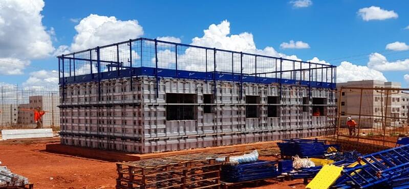 Construção industrializada em parede de concreto.
