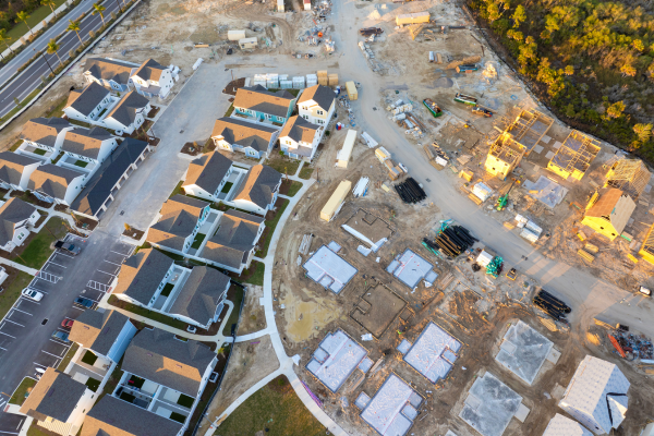 Empreendimento em construção em fase intermediária de obra